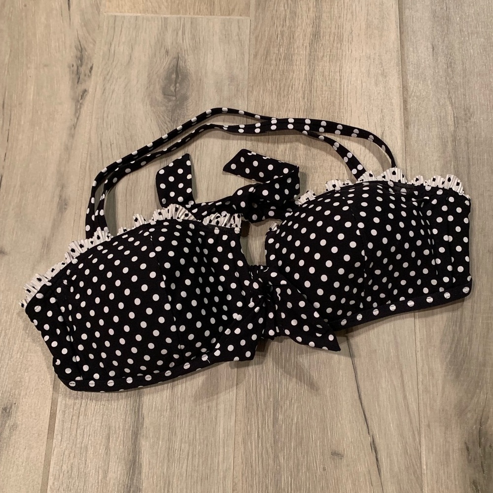 ☀️Kenneth Cole Reaction Swimsuit Top